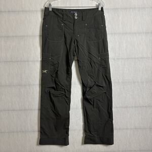 Arcteryx Women's Size 10 Green Nylon Straight Leg Patch Pocket Outerwear Pants